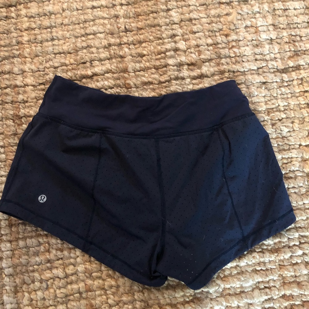 Lululemon Speed up shorts 2.5